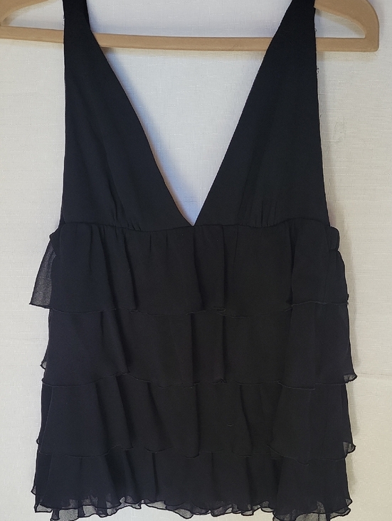 Victoria's Secret Tops - Victoria's Secret Black Tiered Rufled Vnek Tank Top Size M